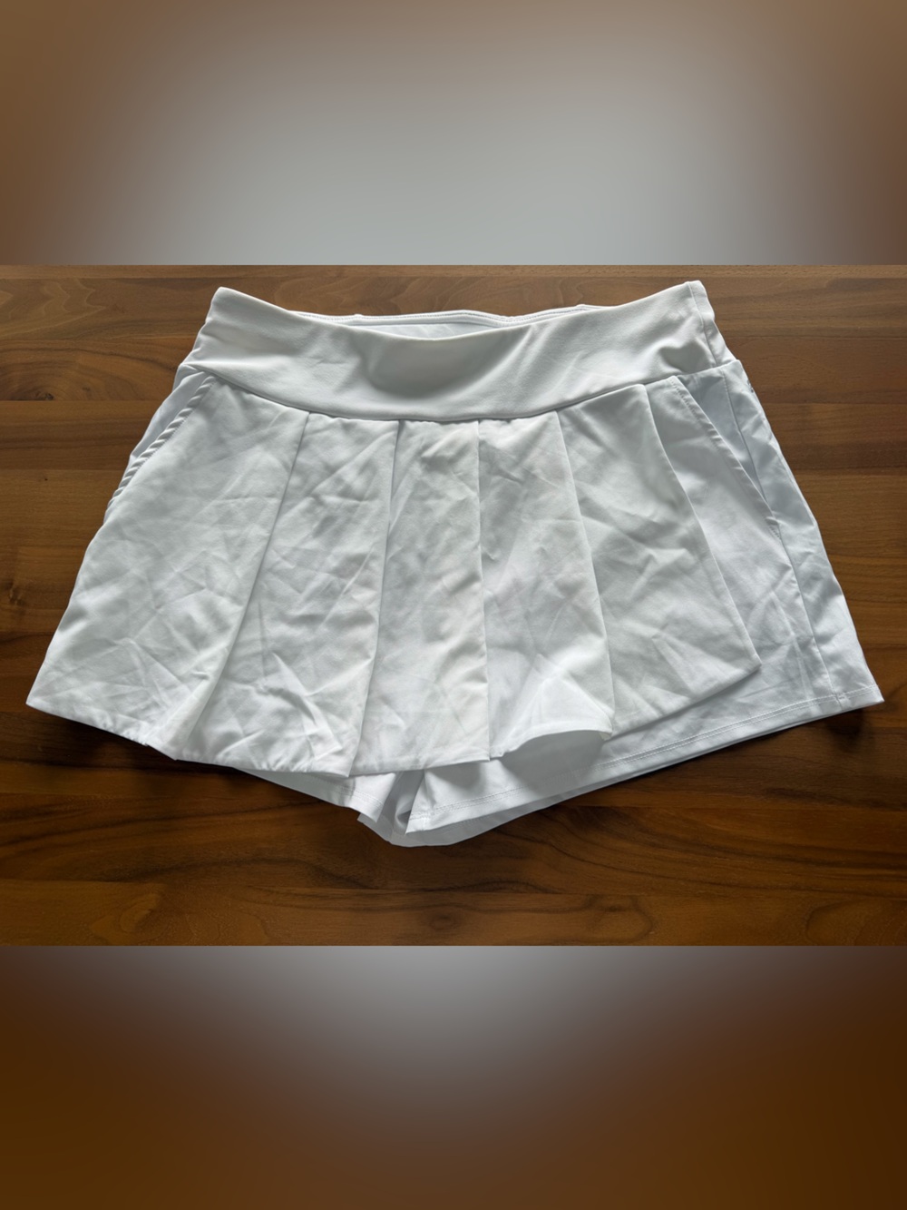 Fabletics Women’s White Pleated Tennis Skort - Classic Active Style. Never worn.